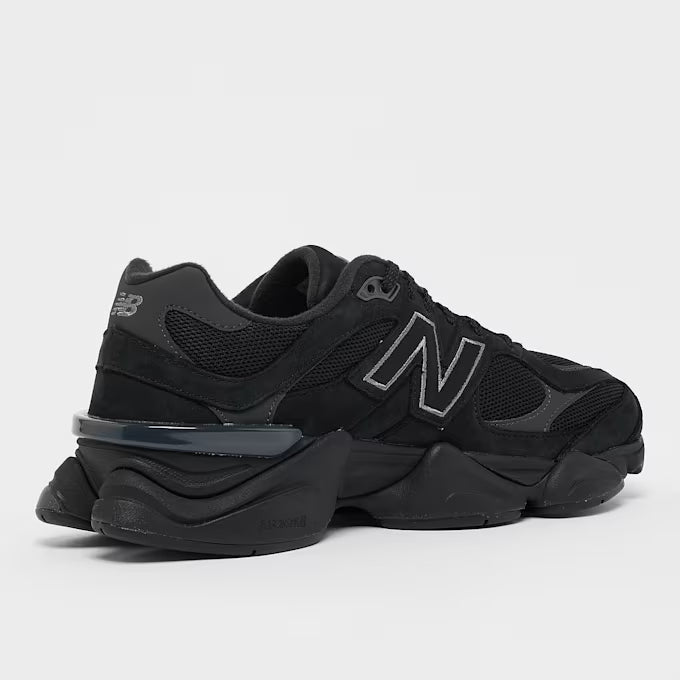New Balance 9060 Triple Black