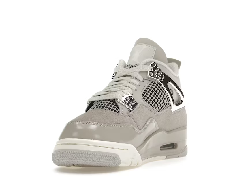 Air Jordan 4 Craft Frozen Moments